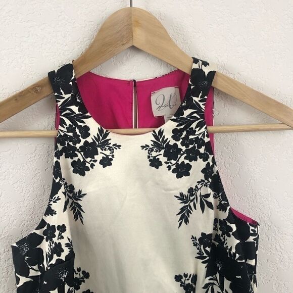 ** Weston Wear ** satin black and white blouse - Picture 2 of 4